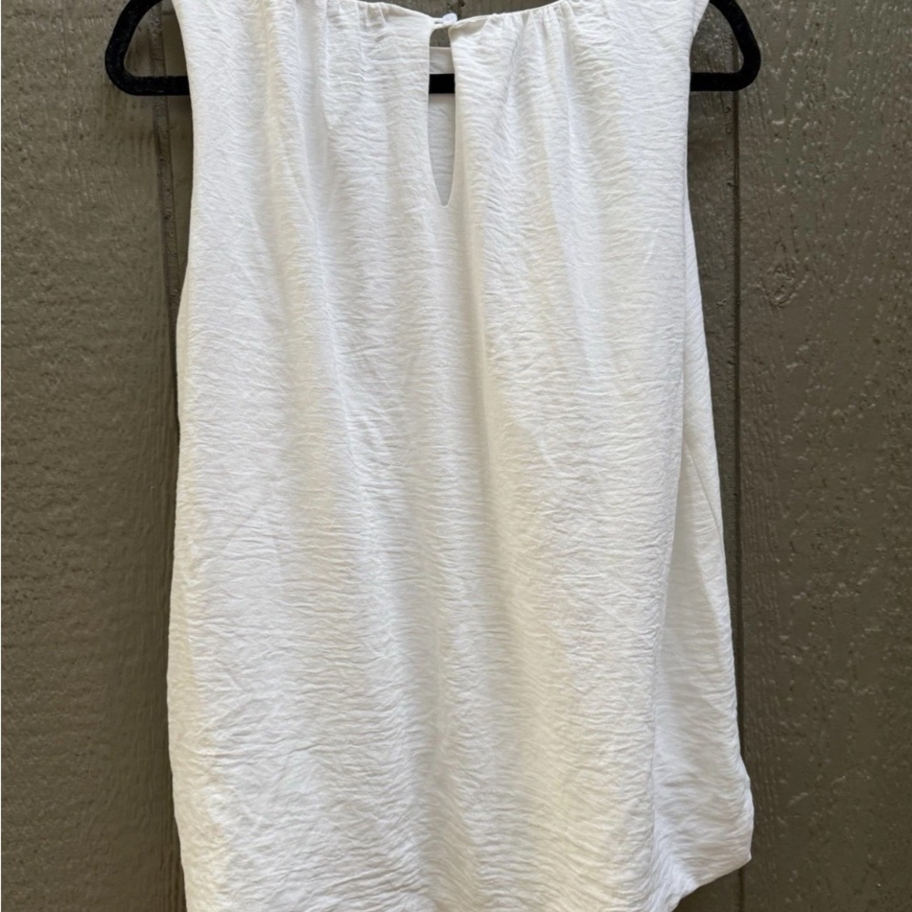 Gibsonlook Women's Sleeveless Bubble Hem Top Shirt Size Small White - Picture 6 of 11